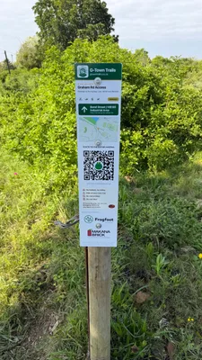 Graham Rd Sign